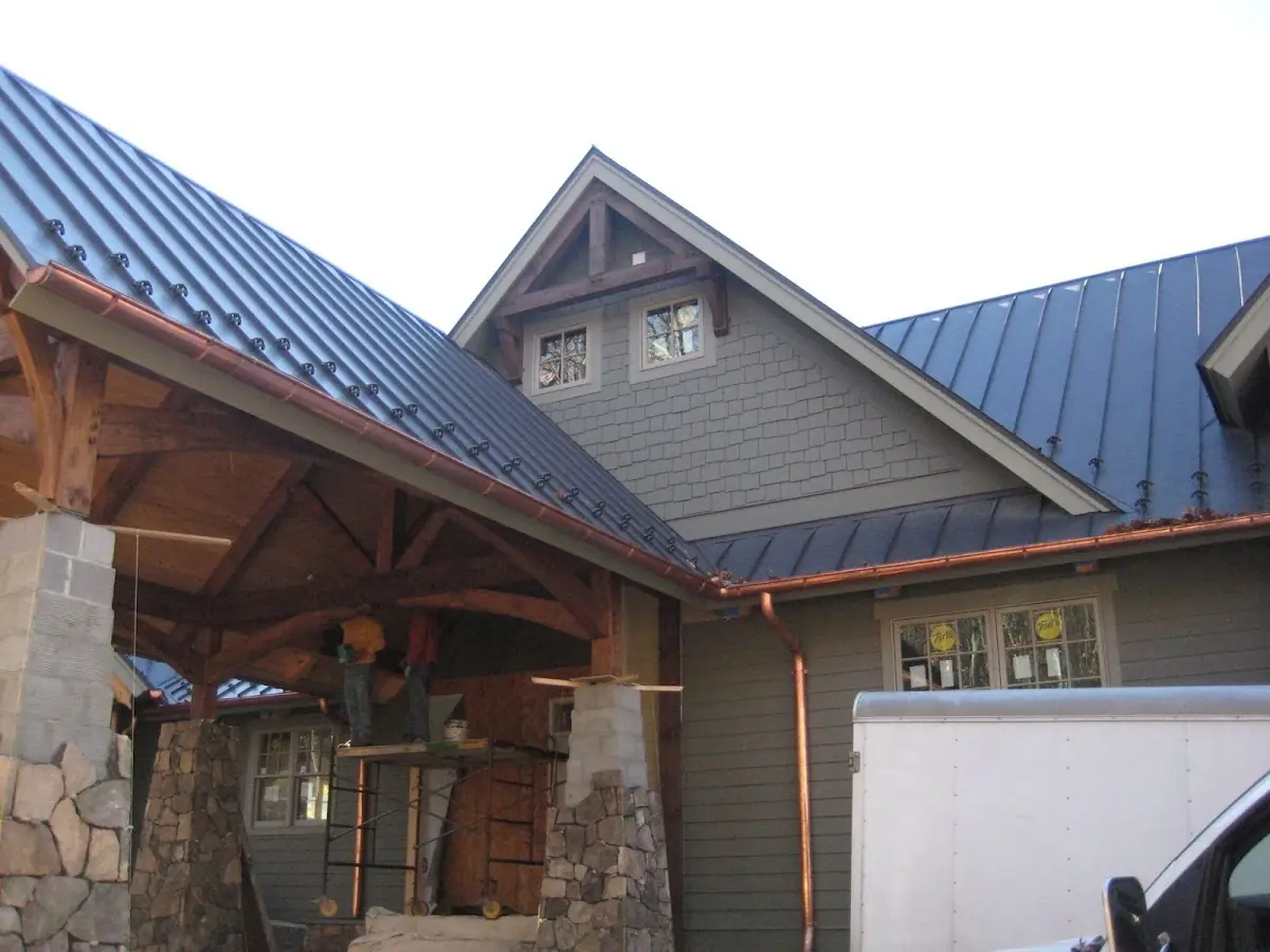 Craftsman Roofing team delivering quality roofing work in Mossy Oaks